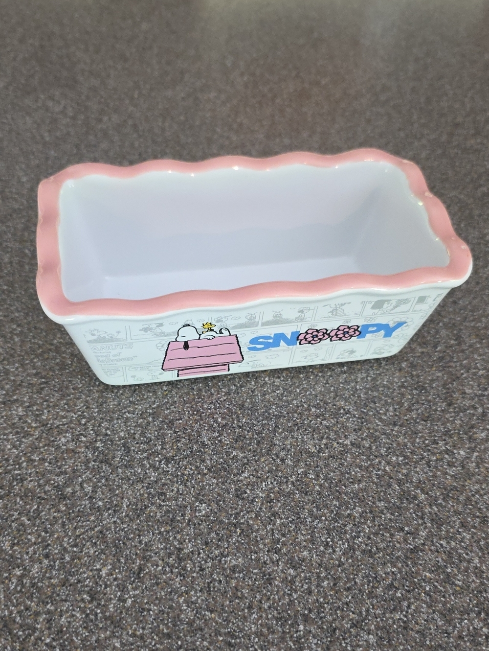 Snoopy & Woodstock Ceramic Baking Dish Scalloped Rim Pink